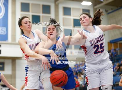 Thumbnail 3 in Carbon vs. Richfield (UHSAA 3A Quarterfinal) photogallery.
