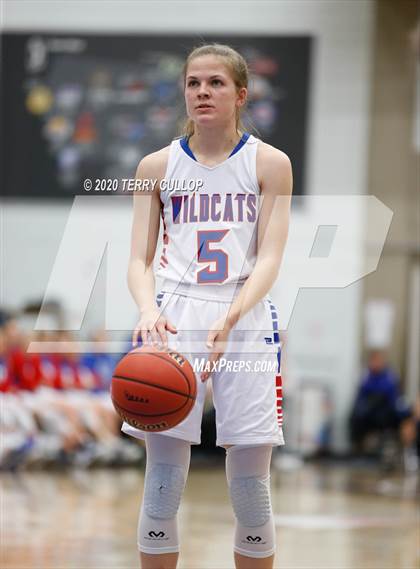Thumbnail 2 in Carbon vs. Richfield (UHSAA 3A Quarterfinal) photogallery.