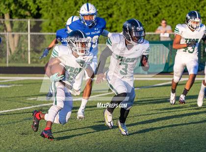 Thumbnail 3 in Indianapolis Arsenal Technical @ Indianapolis Bishop Chatard photogallery.