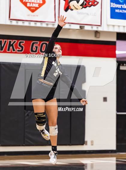 Thumbnail 2 in Lapel vs. Sheridan photogallery.