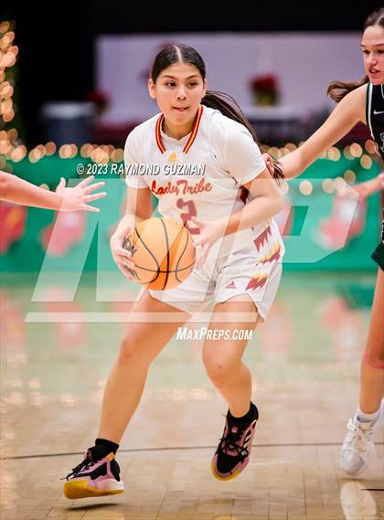 Thumbnail 3 in Tulare Union vs. Reedley photogallery.