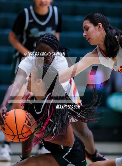 Thumbnail 1 in Tulare Union vs. Reedley photogallery.