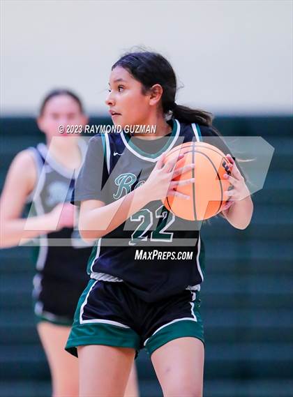 Thumbnail 3 in Tulare Union vs. Reedley photogallery.