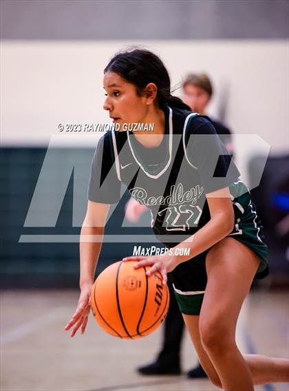 Thumbnail 1 in Tulare Union vs. Reedley photogallery.
