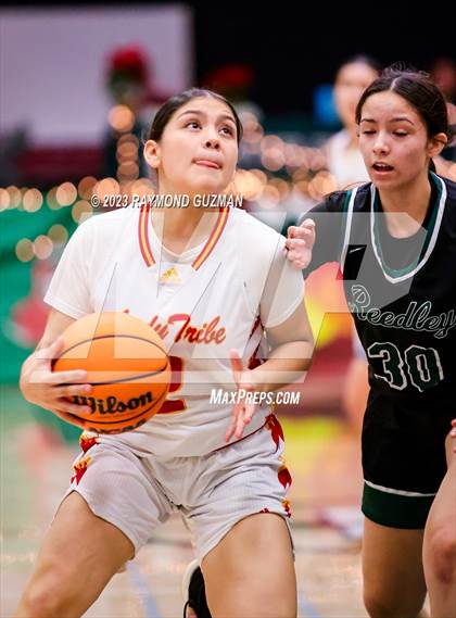 Thumbnail 2 in Tulare Union vs. Reedley photogallery.