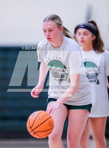 Thumbnail 2 in Tulare Union vs. Reedley photogallery.