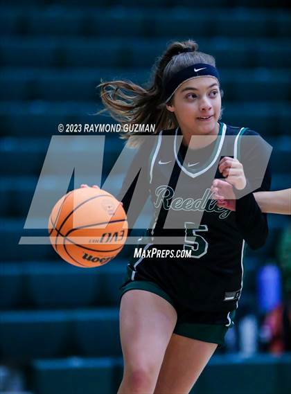 Thumbnail 2 in Tulare Union vs. Reedley photogallery.