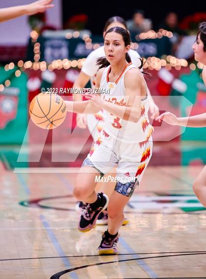 Thumbnail 1 in Tulare Union vs. Reedley photogallery.