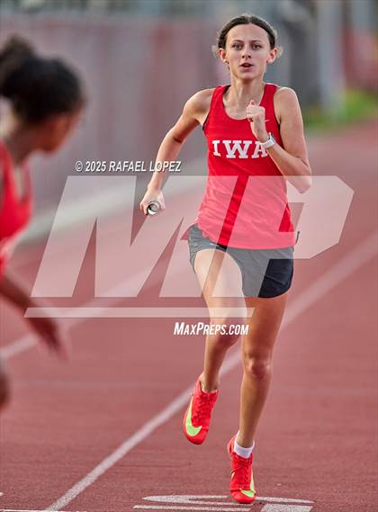 Thumbnail 3 in Eagle No Tax Relays (4x200M) photogallery.