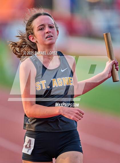 Thumbnail 3 in Eagle No Tax Relays (4x200M) photogallery.