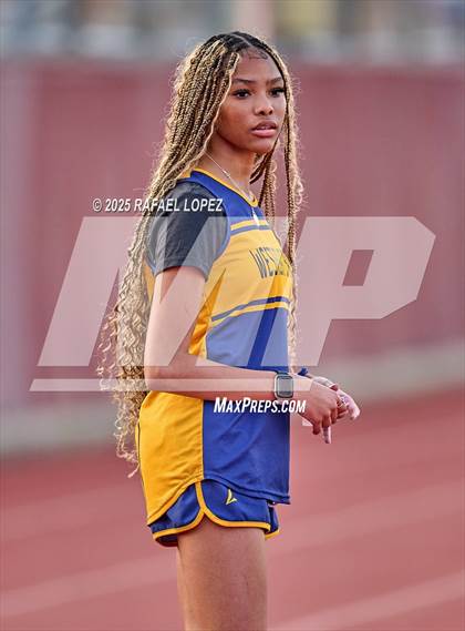 Thumbnail 2 in Eagle No Tax Relays (4x200M) photogallery.