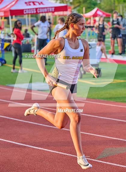 Thumbnail 2 in Eagle No Tax Relays (4x200M) photogallery.
