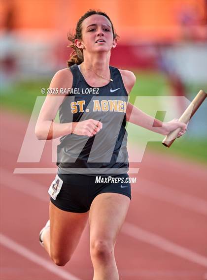 Thumbnail 2 in Eagle No Tax Relays (4x200M) photogallery.
