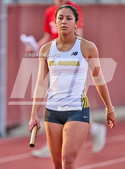 Thumbnail 1 in Eagle No Tax Relays (4x200M) photogallery.
