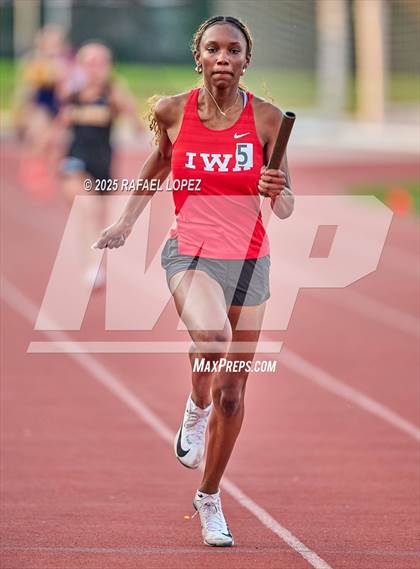 Thumbnail 2 in Eagle No Tax Relays (4x200M) photogallery.