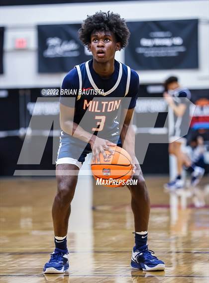 Thumbnail 2 in Punahou vs Milton (Iolani Classic Honolulu - Day 2) photogallery.