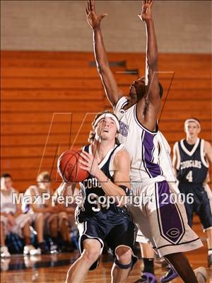 Thumbnail 1 in Carlsbad vs. Coronado (Torrey Pines Holiday Classic) photogallery.