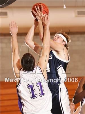Thumbnail 2 in Carlsbad vs. Coronado (Torrey Pines Holiday Classic) photogallery.