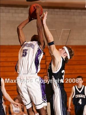 Thumbnail 3 in Carlsbad vs. Coronado (Torrey Pines Holiday Classic) photogallery.