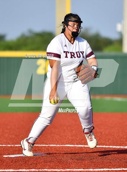 Thumbnail 1 in Troy vs Franklin (UIL 3A Area Playoff) photogallery.