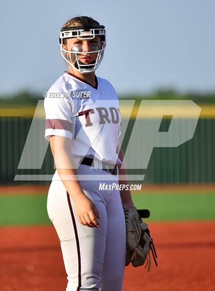 Thumbnail 1 in Troy vs Franklin (UIL 3A Area Playoff) photogallery.