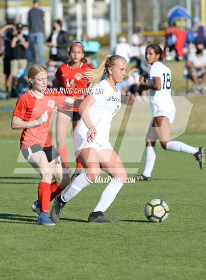 Thumbnail 2 in JSerra Catholic @ Mater Dei photogallery.