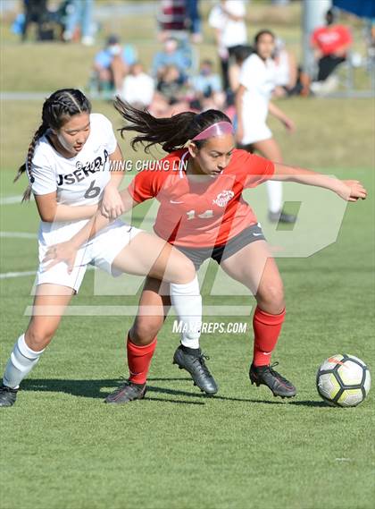 Thumbnail 3 in JSerra Catholic @ Mater Dei photogallery.