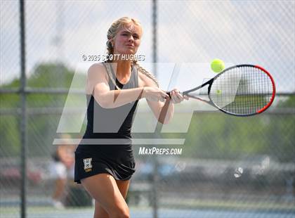 Thumbnail 1 in District 9AA Individual Tournament 2nd Round photogallery.
