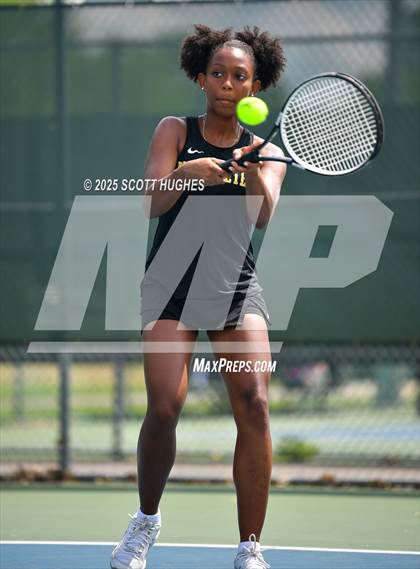 Thumbnail 2 in District 9AA Individual Tournament 2nd Round photogallery.