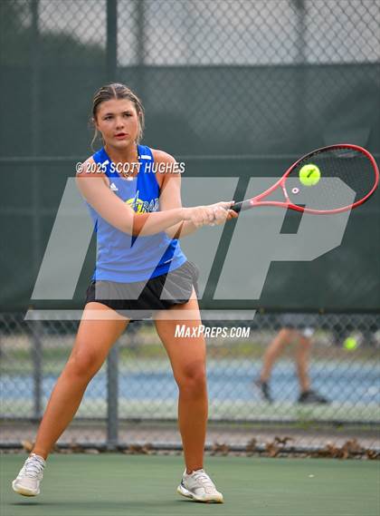 Thumbnail 2 in District 9AA Individual Tournament 2nd Round photogallery.