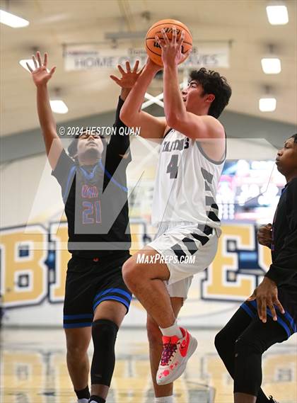 Thumbnail 3 in University vs. St. Margaret's (MLK Dream Classic) photogallery.