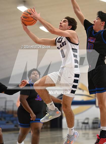 Thumbnail 3 in University vs. St. Margaret's (MLK Dream Classic) photogallery.