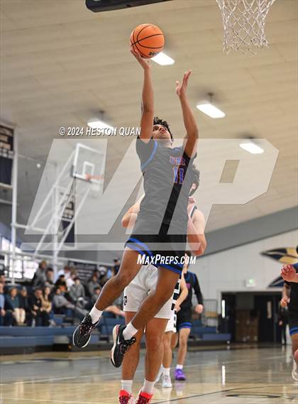 Thumbnail 3 in University vs. St. Margaret's (MLK Dream Classic) photogallery.