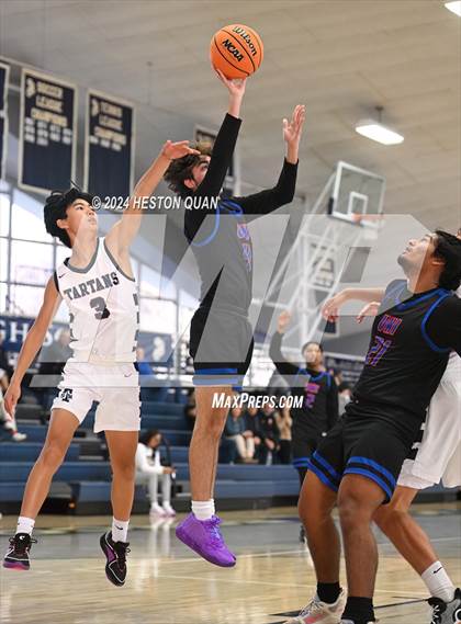 Thumbnail 2 in University vs. St. Margaret's (MLK Dream Classic) photogallery.