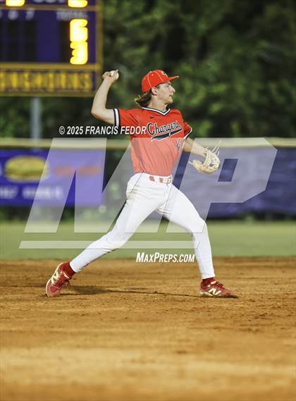 Thumbnail 1 in Lennard @ Strawberry Crest (Saladino) photogallery.