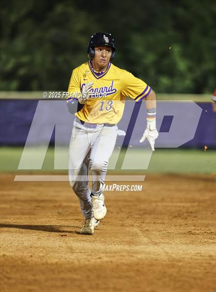 Thumbnail 1 in Lennard @ Strawberry Crest (Saladino) photogallery.