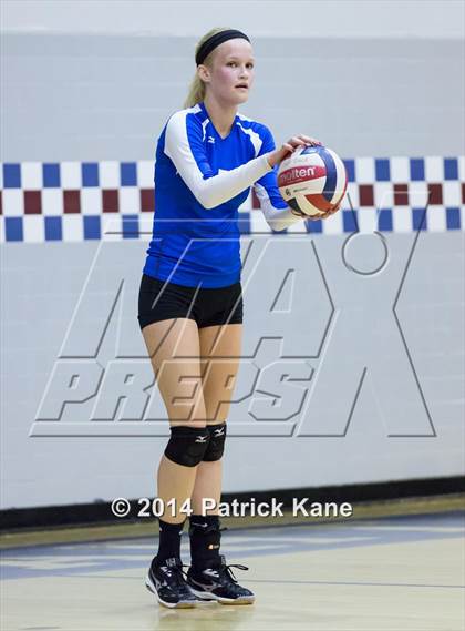 Thumbnail 3 in St. John's vs Tuscarora (Raider Rumble Invitational) photogallery.
