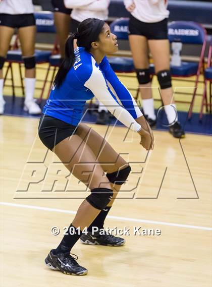 Thumbnail 1 in St. John's vs Tuscarora (Raider Rumble Invitational) photogallery.