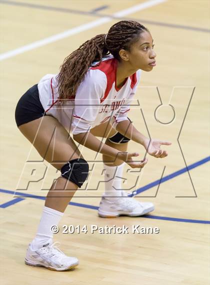Thumbnail 2 in St. John's vs Tuscarora (Raider Rumble Invitational) photogallery.