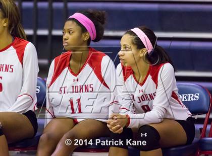 Thumbnail 2 in St. John's vs Tuscarora (Raider Rumble Invitational) photogallery.