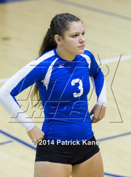 Thumbnail 1 in St. John's vs Tuscarora (Raider Rumble Invitational) photogallery.
