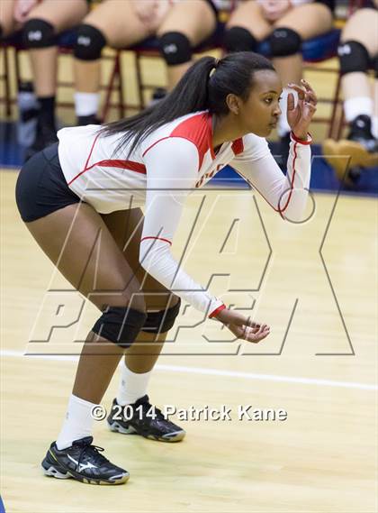 Thumbnail 3 in St. John's vs Tuscarora (Raider Rumble Invitational) photogallery.