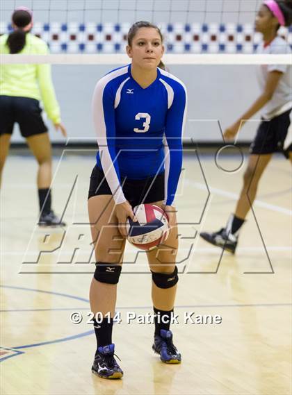 Thumbnail 1 in St. John's vs Tuscarora (Raider Rumble Invitational) photogallery.