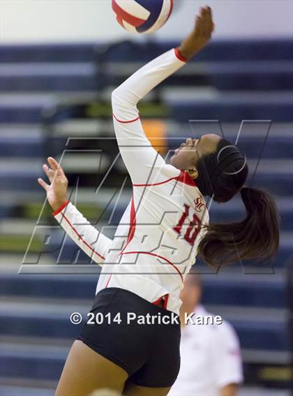 Thumbnail 3 in St. John's vs Tuscarora (Raider Rumble Invitational) photogallery.