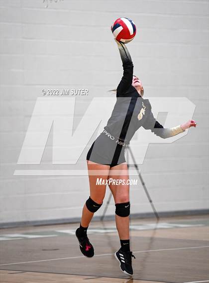 Thumbnail 3 in North Zulch vs. Round Top-Carmine (UIL 1A Region 4 Quarterfinal Playoff) photogallery.