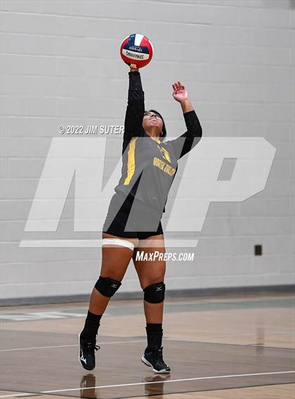 Thumbnail 2 in North Zulch vs. Round Top-Carmine (UIL 1A Region 4 Quarterfinal Playoff) photogallery.