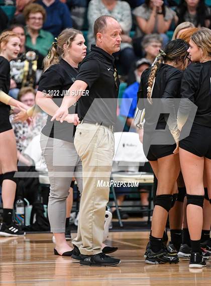 Thumbnail 2 in North Zulch vs. Round Top-Carmine (UIL 1A Region 4 Quarterfinal Playoff) photogallery.