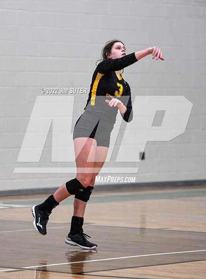 Thumbnail 2 in North Zulch vs. Round Top-Carmine (UIL 1A Region 4 Quarterfinal Playoff) photogallery.