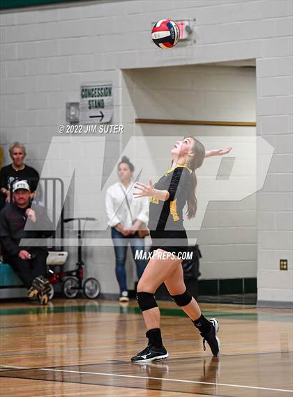 Thumbnail 2 in North Zulch vs. Round Top-Carmine (UIL 1A Region 4 Quarterfinal Playoff) photogallery.