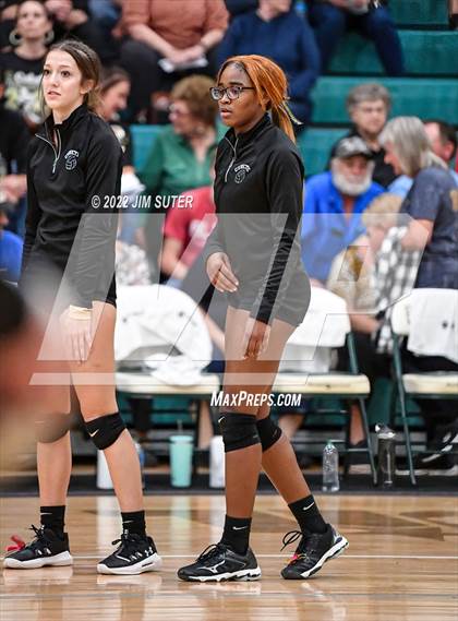 Thumbnail 2 in North Zulch vs. Round Top-Carmine (UIL 1A Region 4 Quarterfinal Playoff) photogallery.